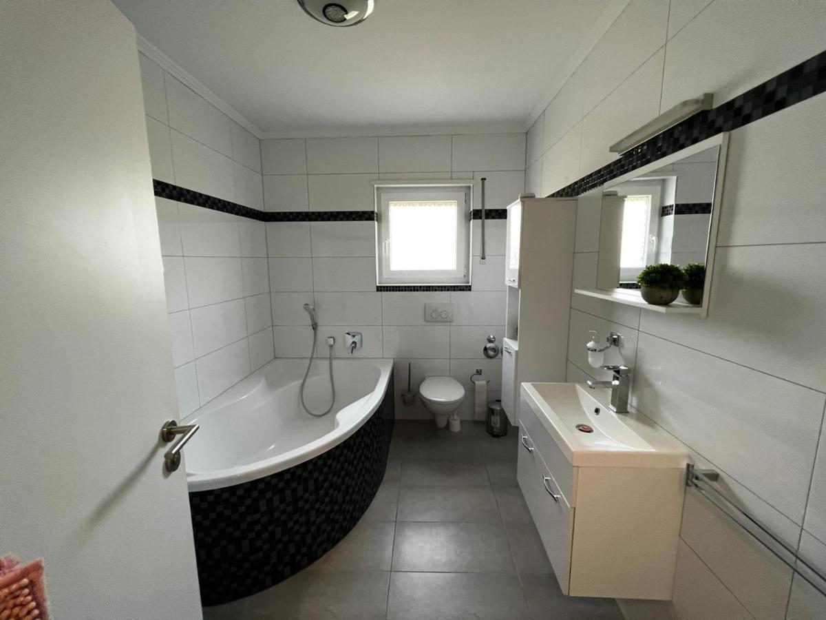 Prime Host Lovely Apartment Karlsruhe Exterior foto