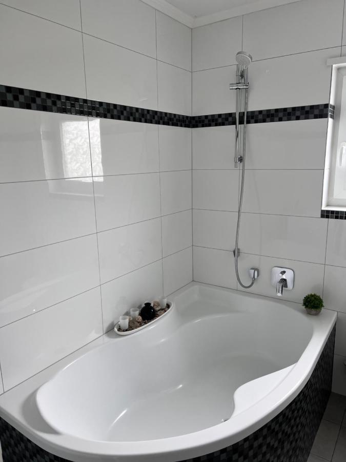 Prime Host Lovely Apartment Karlsruhe Exterior foto